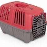 Transporter dla kota mały marki YARRO plastikowe drzwi czerwono szary